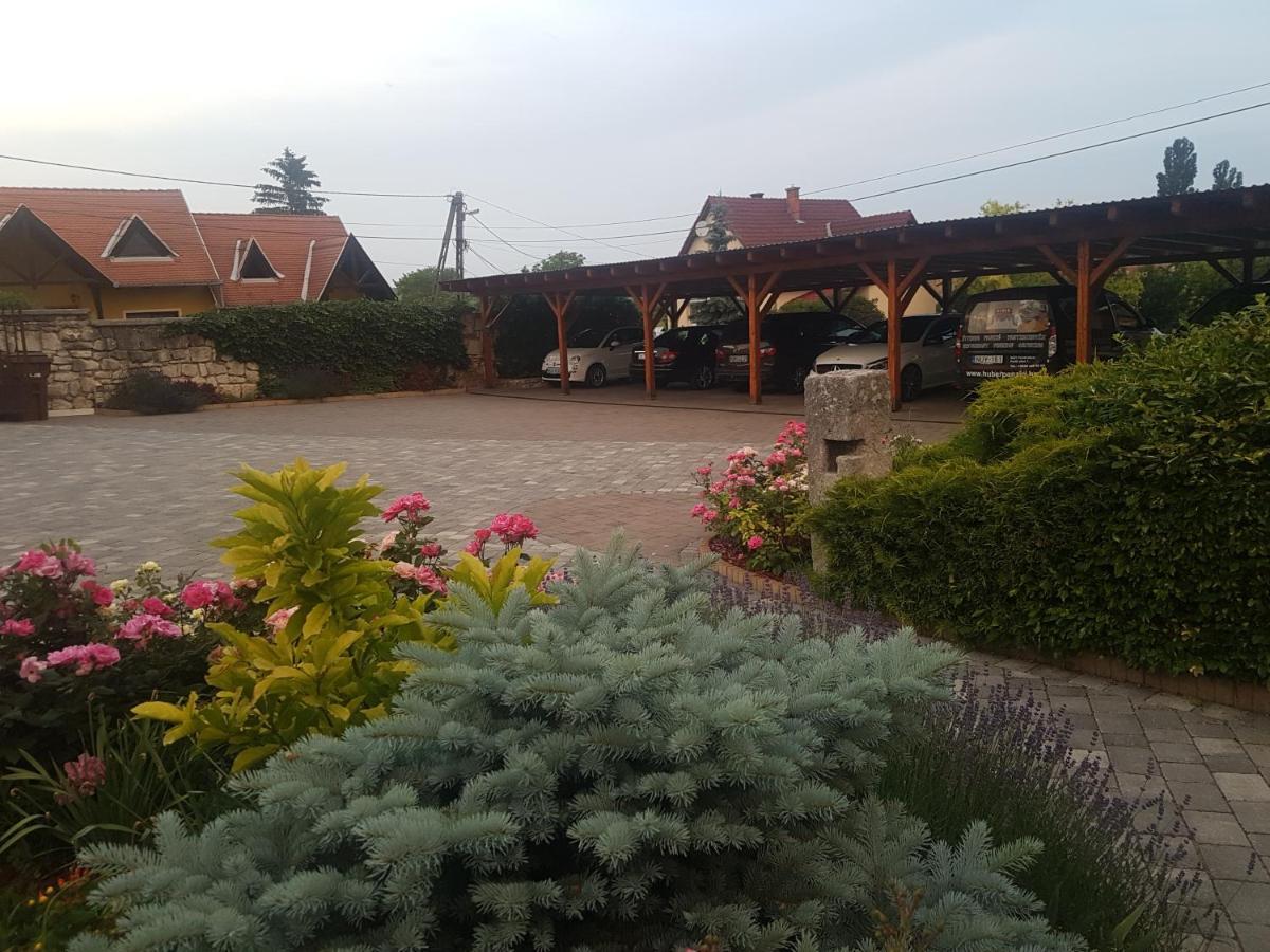 Huber Panzio Bed & Breakfast Fertorakos Exterior photo